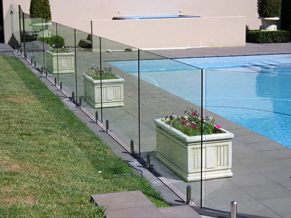 Pool Fence Glass Spigot Application