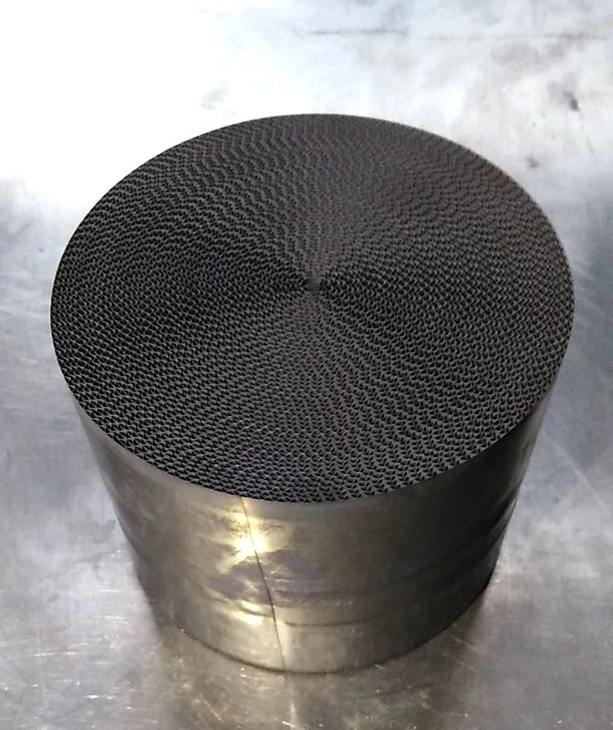 Catalytic reaction components in chemical casting